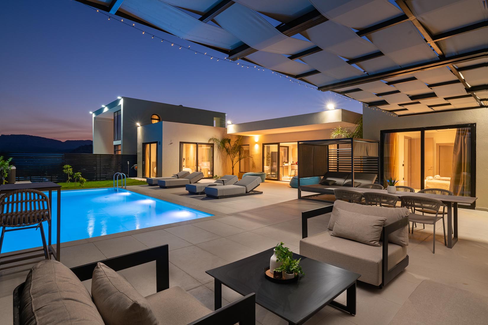 Rhodes Holidays-Trapezia Luxury Living Moonstone