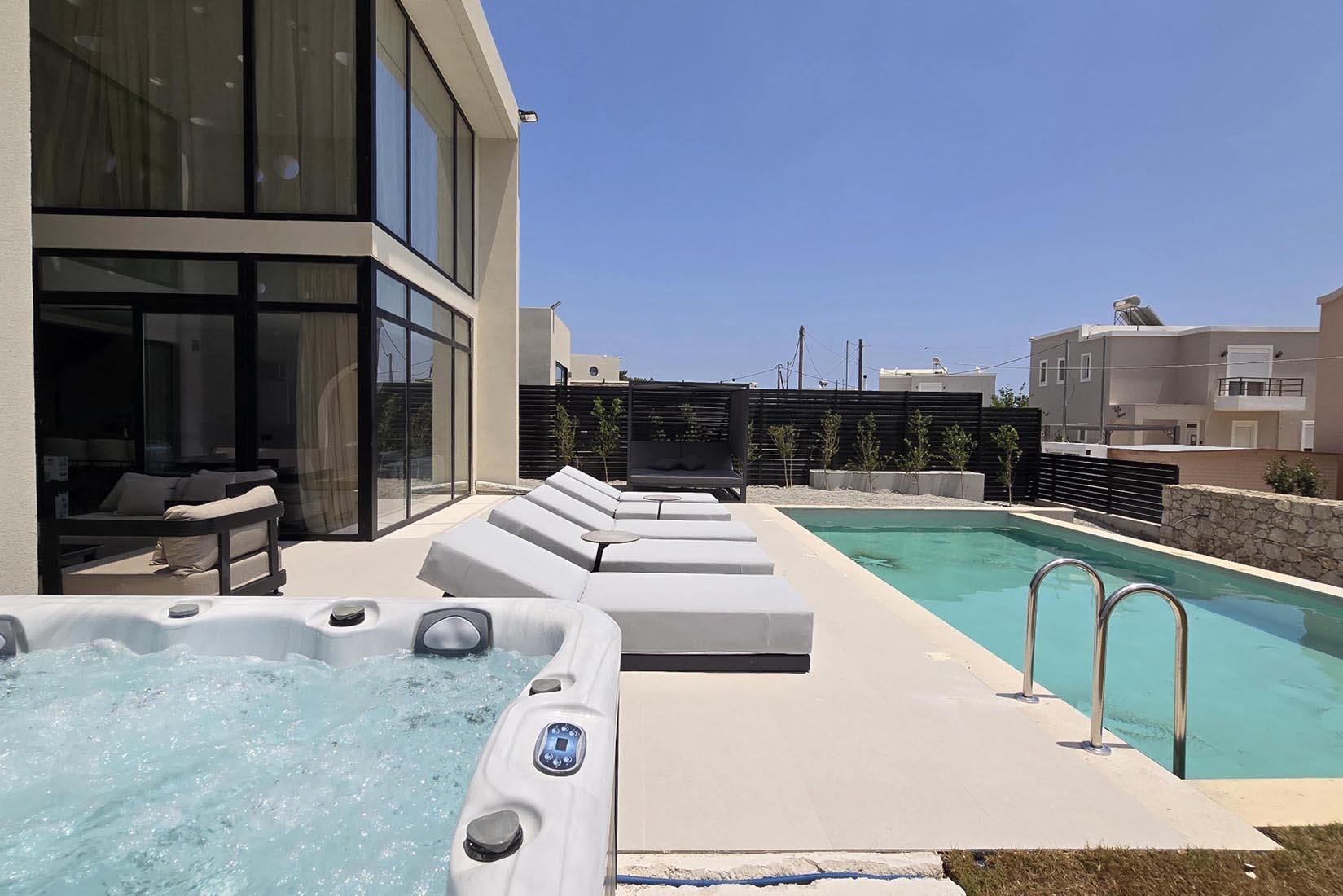 Rhodes Holidays-Trapezia Luxury Living Sapphire