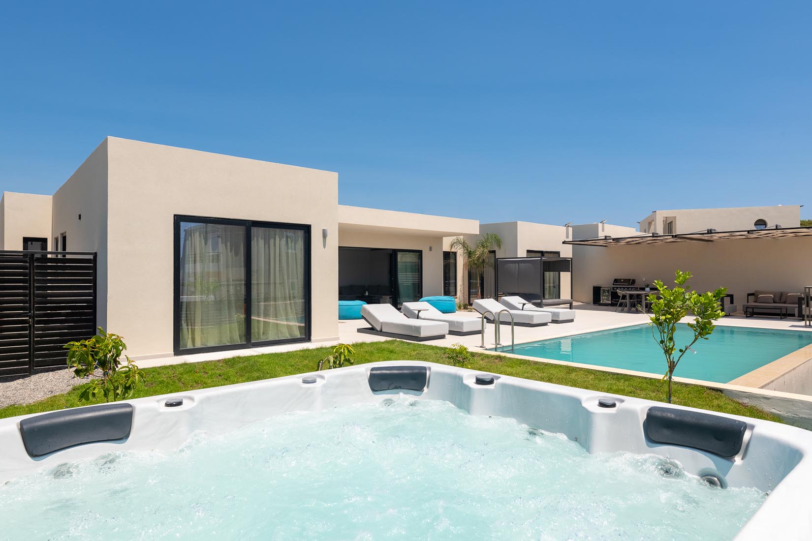 Rhodes Holidays-Trapezia Luxury Living Sunstone